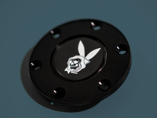 SKULL BUNNY LOGO - HORN BUTTON - WHITE/BLACK